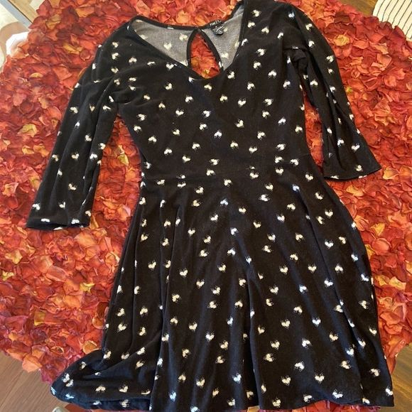 Rue navy dress with white hearts size medium. Super soft material - Picture 5 of 6